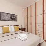 Irene Luxury * Sarakinádhon
