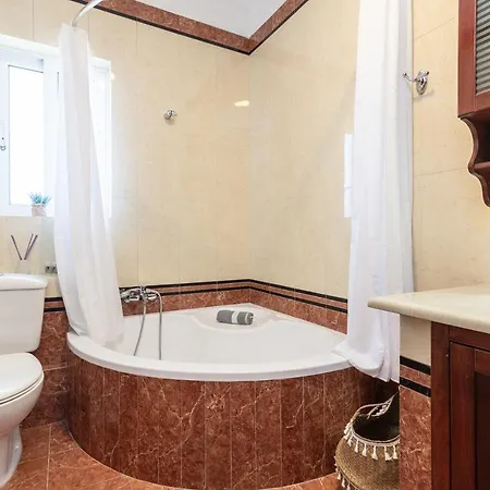 Villa Irene Luxury Sarakinádhon