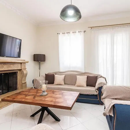 Villa Irene Luxury Sarakinádhon